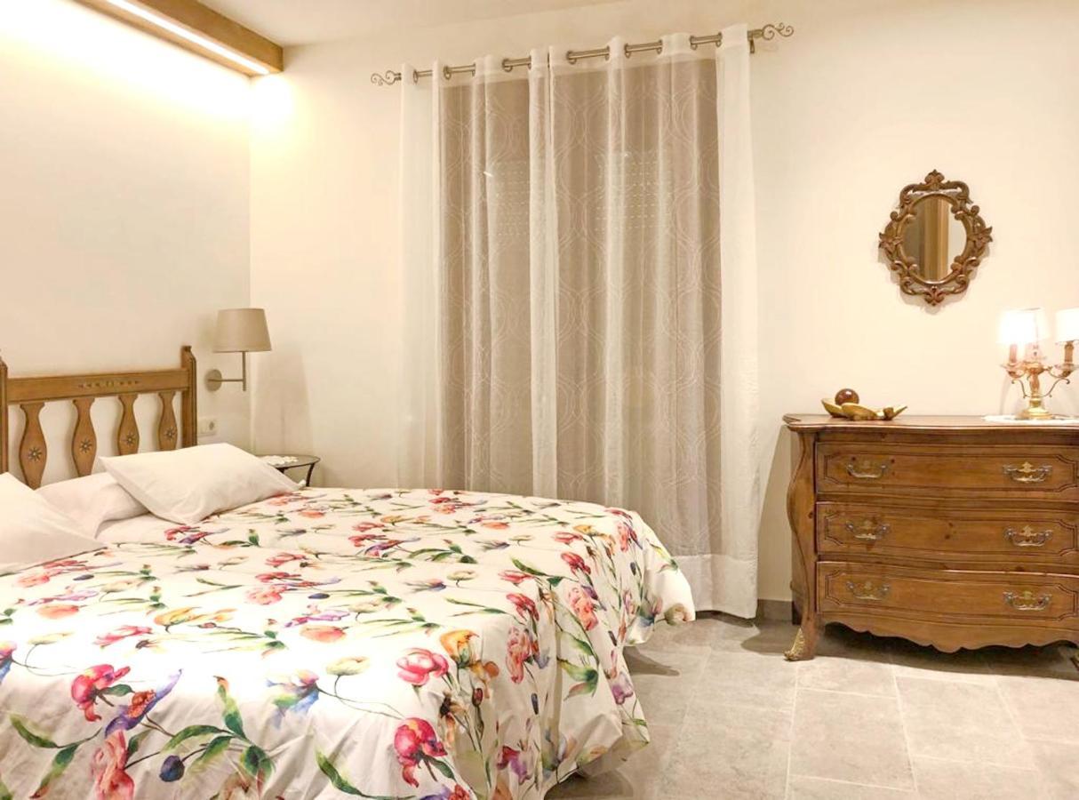 4 Bedrooms House With Terrace And Wifi At Cretas Esterno foto